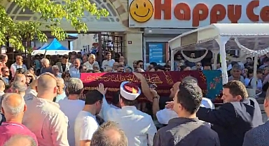 Küçükçekmece'de Bir Veda: Ayşe Çebi Son Yolculuğuna Uğurlandı