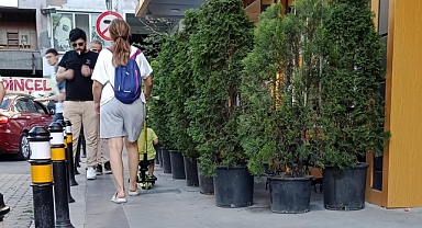 Küçükçekmece'de Vatandaş Tepkili: Zabıta Ekipleri Görevini Yapmıyor mu?