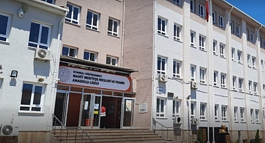 Küçükçekmece Nahit Menteşe Endüstri Meslek Lisesi'nde Kayıt Ücreti Tepkileri