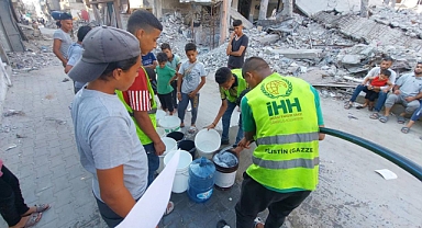 İHH, Yüz Binlerce Gazzeliye İnsani Yardım Ulaştırdı