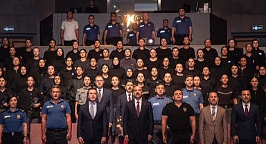 İstanbul İl Emniyet Müdürü Zafer Aktaş, Yeni Polislerle Bir Araya Geldi: “Göreviniz, Milletimize Hayırlar Getirsin”