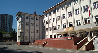 Sabahattin Zaim Lisesi'nde Aile Birliği Bağış Tartışması: Velilere Zorunlu Bağış Skandalı 