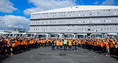 İstanbul'un en büyük temizlik filosu Esenyurt'ta hizmete başladı: Günde bin 100 ton Atık toplanıyor