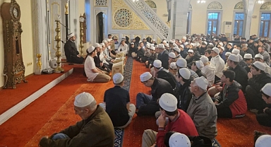 Küçükçekmece Müftülüğü’nde Sabah Namazı Gençlik Buluşması ve Mazlumlara Dua Programı