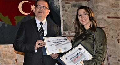 Elnara Rasulova'nın Kişisel Halı Sergisi, Ortaköy Kethuda Hamamı'nda Sanatseverlerle Buluştu