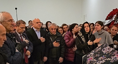 Küçükçekmece'de Kaldırımda Yürürken Aracın Çarptığı Hemşire Şengül Ayyıldız Hayatını Kaybetti