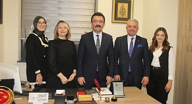 Yeşilay'dan Gönüllere Dokunan Ziyareti: Vefa ve Takdir Buluşması