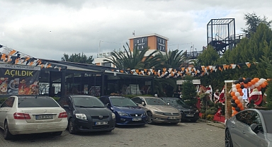 Lezzet ve Keyfin Yeni Adresi Harmony Cafe: Göl Manzaralı, Sınırsız Hizmet Sunan Yeni Mekan Kapılarını Açtı