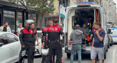 Küçükçekmece'de Bıçaklı Saldırı Girişimi: Polis Şüpheliyi Ayağından Vurarak Etkisiz Hale Getirdi 