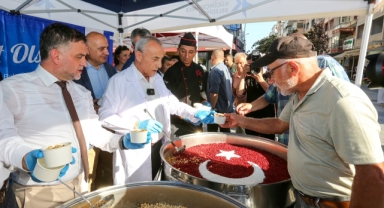 Küçükçekmece Belediyesi'nden Aşura İkramı