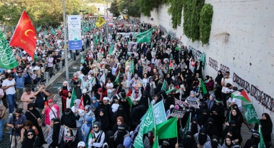 İHH ve Platform Üyelerinden ABD'ye Tepki Yürüyüşü: Gazze Yalnız Değil 