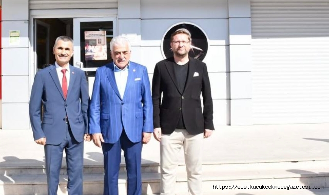 AK Parti Heyeti Küçükçekmece İlçe Millî Eğitim Müdürlüğü’nü Ziyaret Etti