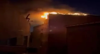 Küçükçekmece’de 6 Katlı Binanın Çatısında Yangın Paniğe Neden Oldu 