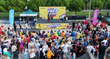 Küçükçekmece’de 90’lar Coşkusuyla Yaza Veda Festivali 