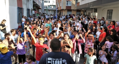 Küçükçekmece’de Binlerce Çocuk “Sokakta Oyun Var” ile Yaz Tatilini Doya Doya Yaşadı