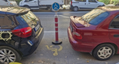 Küçükçekmece Cumhuriyet Mahallesi’nde Engelli Vatandaşın İsyanı: “Engelli Parkı Var Ama Engel Çok!” 