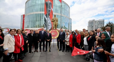 Küçükçekmece’de Cumhuriyet Coşkusu: 102. Yıl Gururla Kutlanıyor 