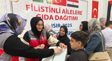 Sadakataşı Mısır’da yaşayan Gazzeli ailelere yardım ulaştırdı