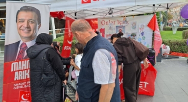 Saadet Partisi’nden Kültürel Etkinlik: Çocuklara Ücretsiz Kitap Dağıtımı 