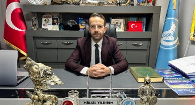 Küçükçekmece Ülkü Ocakları’ndan Şeriat Karşıtı Pankarta Sert Tepki 