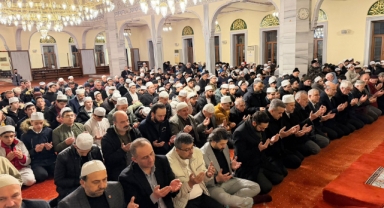 Depremde Kaybedilen Canlar İçin Küçükçekmece’de Tek Yürek