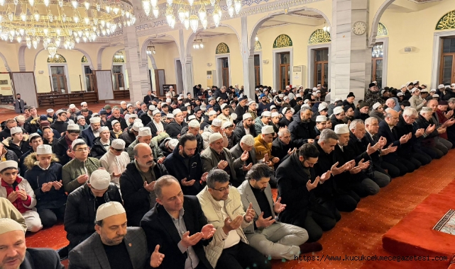 Depremde Kaybedilen Canlar İçin Küçükçekmece’de Tek Yürek