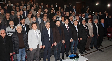 İSTANBUL-YOZGATLILAR FEDERASYONUNDA YENİ DÖNEM: HİZMET BAYRAĞI AV. İRFAN ARSLAN'A EMANET