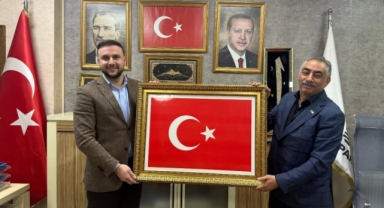 Kızılay Başkanı Doğan Şeyda’dan AK Parti İlçe Başkanlığına Ziyaret 