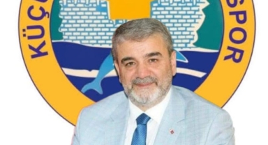 Küçükçekmece Sinopspor’da Meşaleli Gece: Taraftardan Rafet Orhan’a Devam Çağrısı 