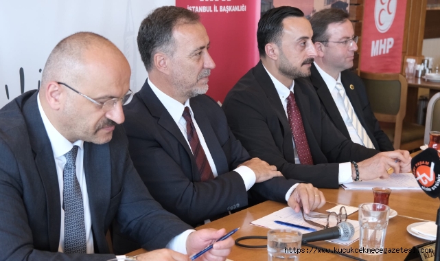 Küçükçekmece'de Muhtarlar ve MHP Teşkilatı Aynı Masada Buluştu 